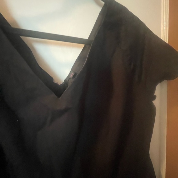 Black A-Line Midi Dress with Flutter Sleeves - Picture 5 of 7